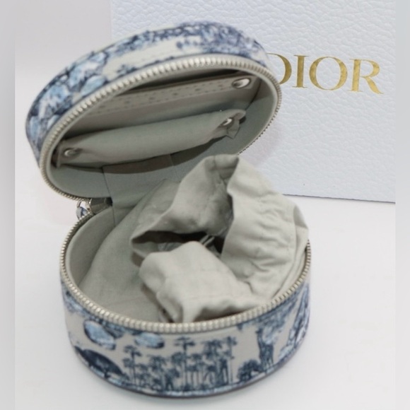 DIOR Travel Jewelry Case in Around The World Print - Picture 8 of 11